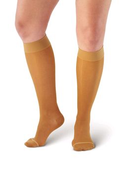 Pebble UK Wide Calf Sheer Compression Knee Highs (Pebble UK Wide Calf Sheer Compression Knee Highs Beige)